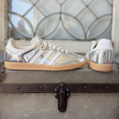 AD Samba - Baskets OG pour femmes en cuir argenté métallisé craquelé